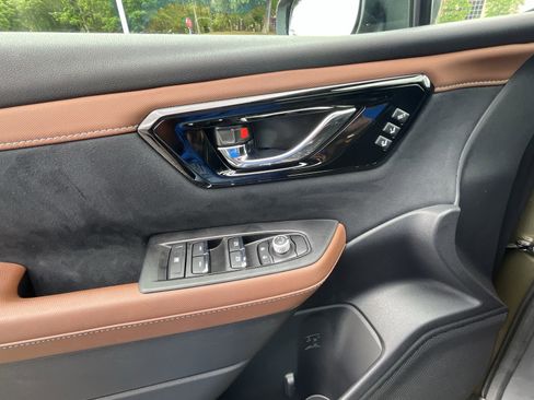 New 2026 Subaru Forester Touring AWD/4WD image 17