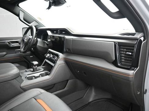 Certified 2024 GMC Sierra 1500 AT4 w/ Technology Package image 10