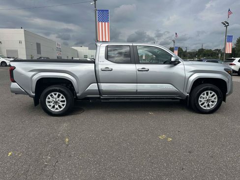 Used 2026 Toyota Tacoma SR5 AWD/4WD image 4