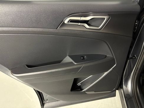 New 2026 Kia Sportage LX FWD image 36
