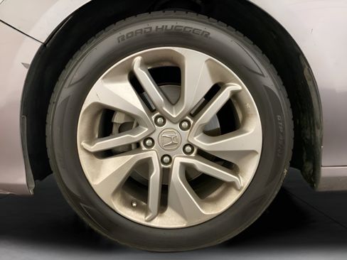 Used 2018 Honda Accord LX image 23