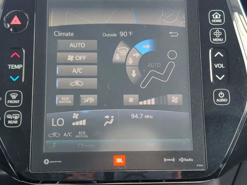 Used 2017 Toyota Prius Prime Advanced image 16