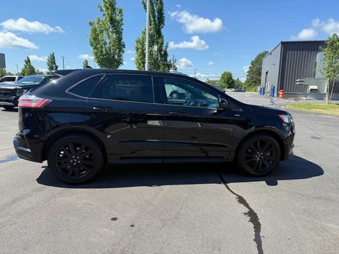 Used 2021 Ford Edge ST-Line w/ Class II Trailer Tow Package AWD/4WD image 3