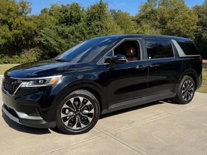 Used 2024 Kia Carnival EX