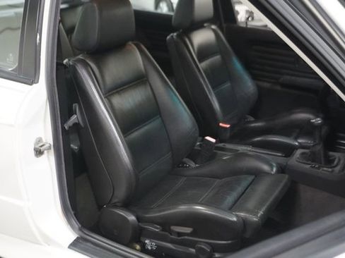 Used 1991 BMW M3 Coupe image 30