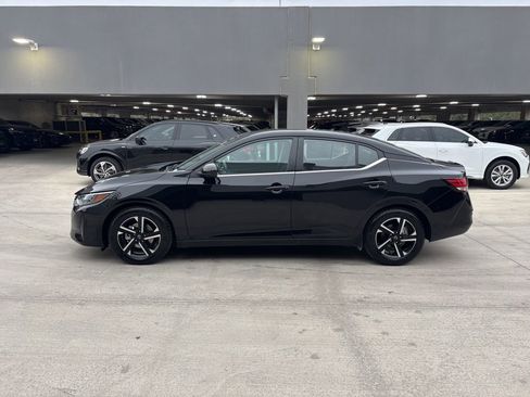 Used 2024 Nissan Sentra SV image 9