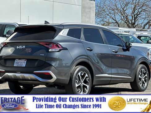Used 2023 Kia Sportage EX image 4