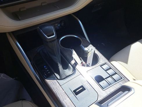 Used 2023 Toyota Highlander Limited image 18