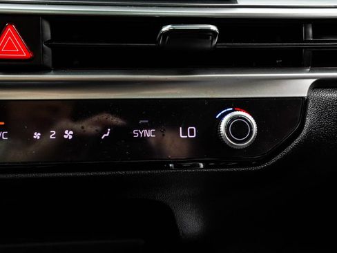 Used 2024 Kia Sorento S w/ Panoramic Sunroof Package FWD image 30