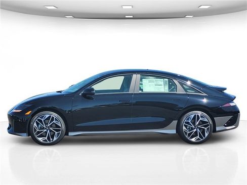 New 2023 Hyundai Ioniq 6 SEL image 9