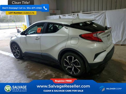 Used 2020 Toyota C-HR XLE FWD image 3
