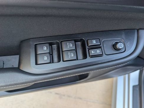 Used 2016 Subaru Legacy 2.5i Premium AWD/4WD image 20
