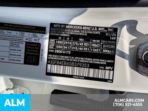 Used 2025 Mercedes-Benz GLE 350 4MATIC w/ AMG Line Exterior image 28