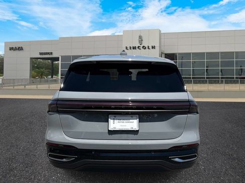 New 2026 Lincoln Nautilus Premier AWD/4WD image 4
