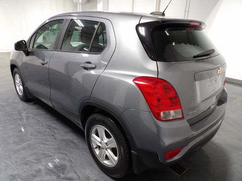 Used 2020 Chevrolet Trax LS w/ LPO, Protection Package FWD image 5