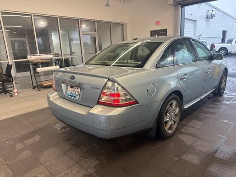 Used 2009 Ford Taurus Limited FWD image 4