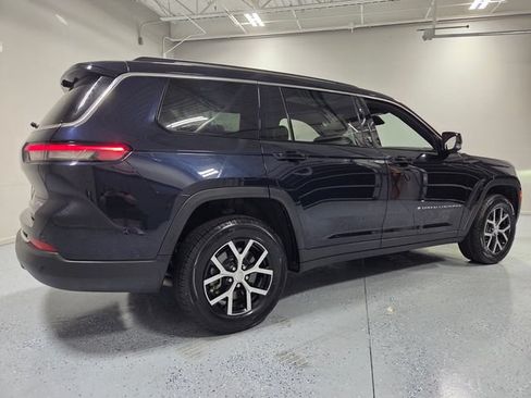 Used 2023 Jeep Grand Cherokee L Limited w/ Luxury Tech Group II RWD image 15