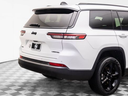 Used 2024 Jeep Grand Cherokee L Limited w/ Black Appearance Package image 40