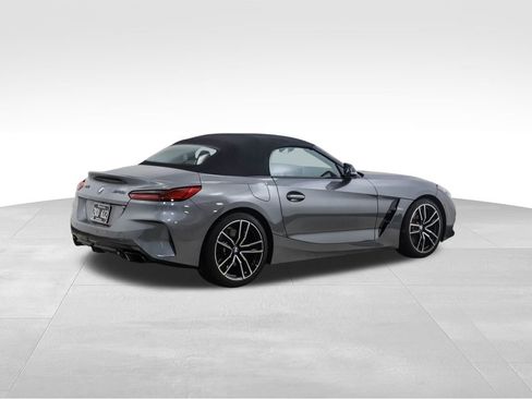 Certified 2025 BMW Z4 M40i w/ Edition image 5