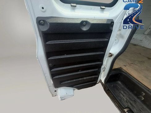 Used 2017 Chevrolet Express 2500 RWD image 16