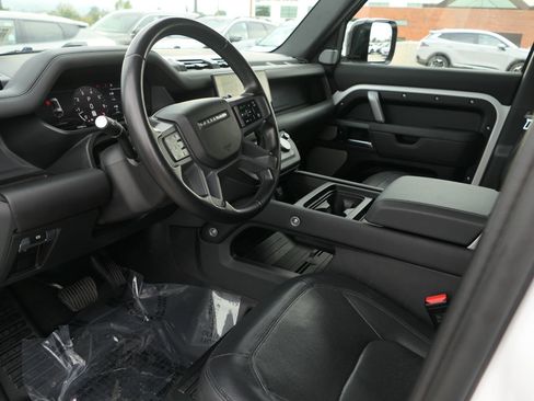 Used 2024 Land Rover Defender 130 X-Dynamic SE AWD/4WD image 11