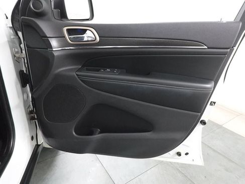 Used 2016 Jeep Grand Cherokee Limited AWD/4WD image 35