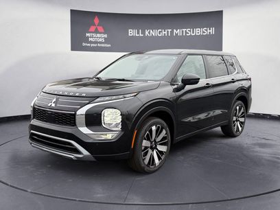 Used 2025 Mitsubishi Outlander SE