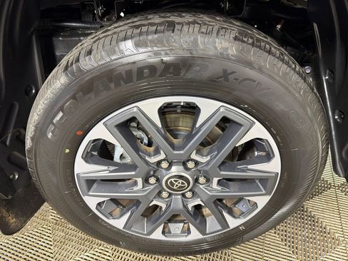 Used 2022 Toyota Tundra Limited RWD image 18