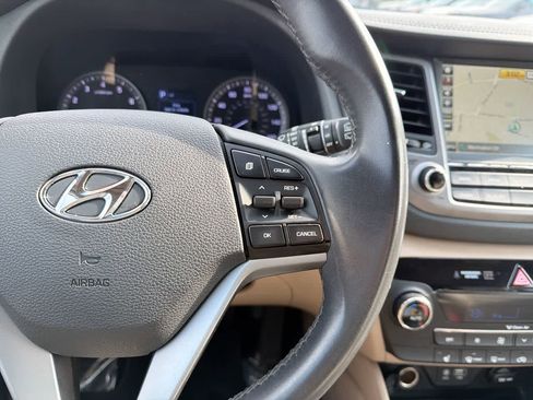 Used 2017 Hyundai Tucson SE Plus FWD image 29