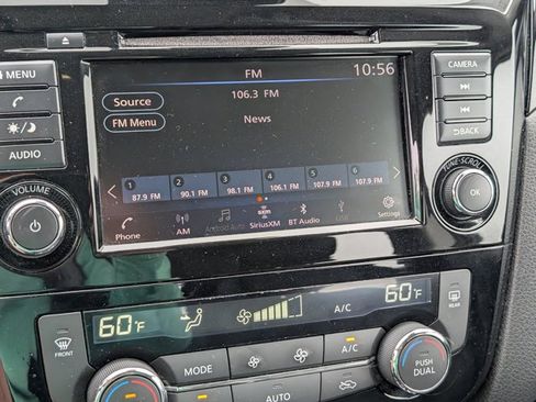 Used 2022 Nissan Rogue Sport SV w/ Technology Package image 21