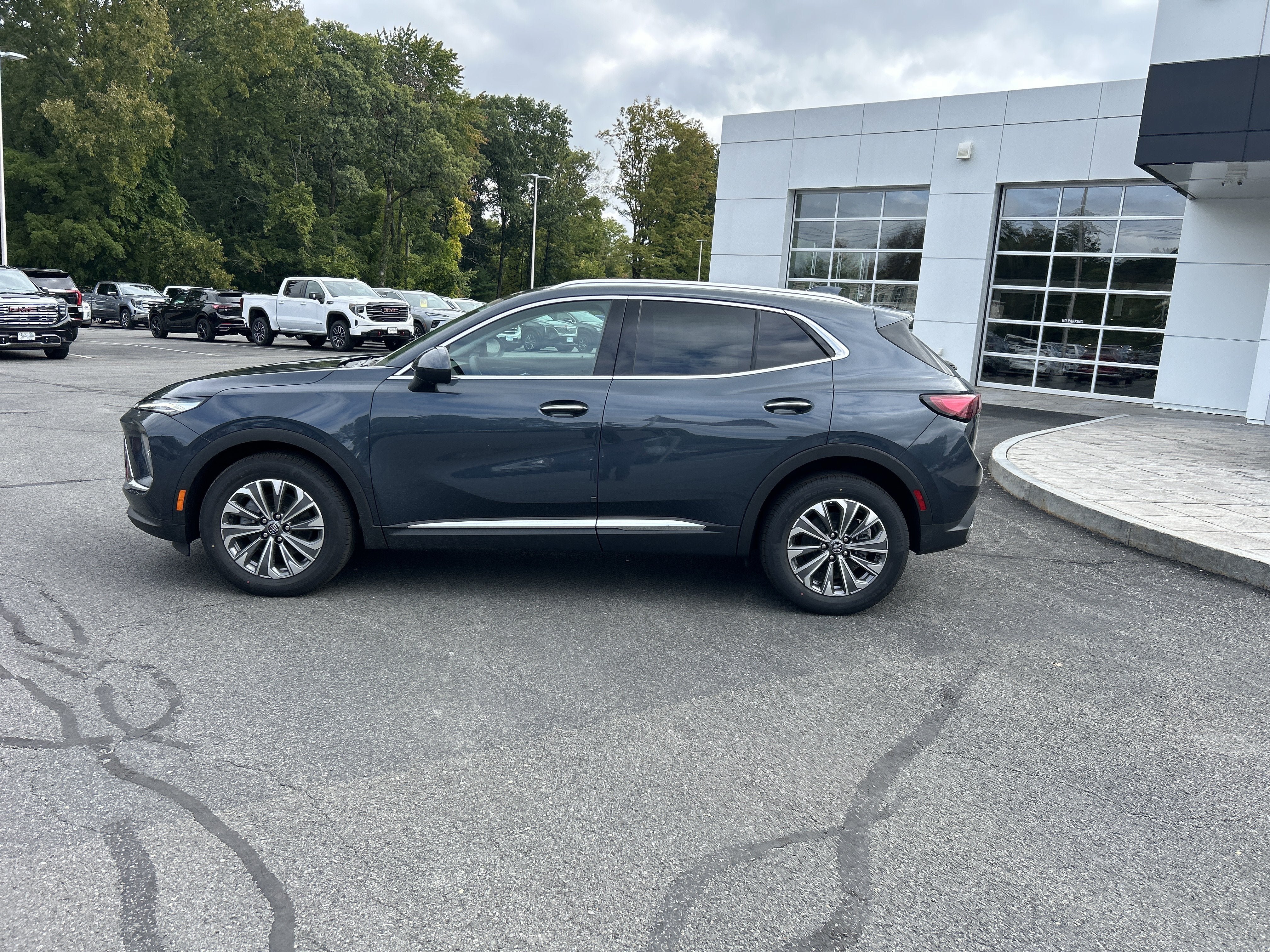 New 2026 Buick Envision Preferred AWD/4WD image 2