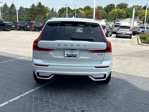 New 2026 Volvo XC60 B5 Plus w/ Climate Package AWD/4WD image 7