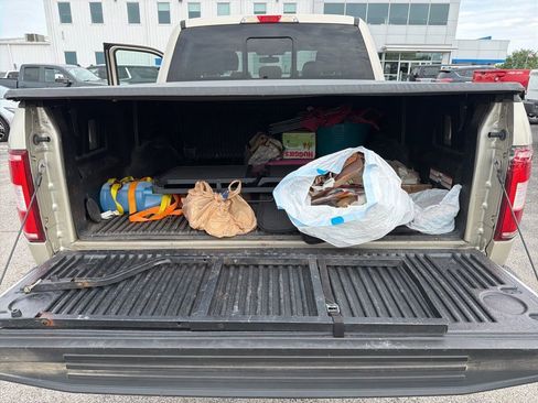 Used 2018 Ford F150 XLT w/ Equipment Group 302A Luxury AWD/4WD image 8