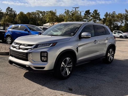 Used 2024 Mitsubishi Outlander Sport SE image 3