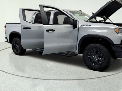 Used 2025 Chevrolet Silverado 1500 ZR2 w/ Technology Package AWD/4WD image 14