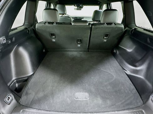 Used 2025 Jeep Grand Cherokee Altitude image 27