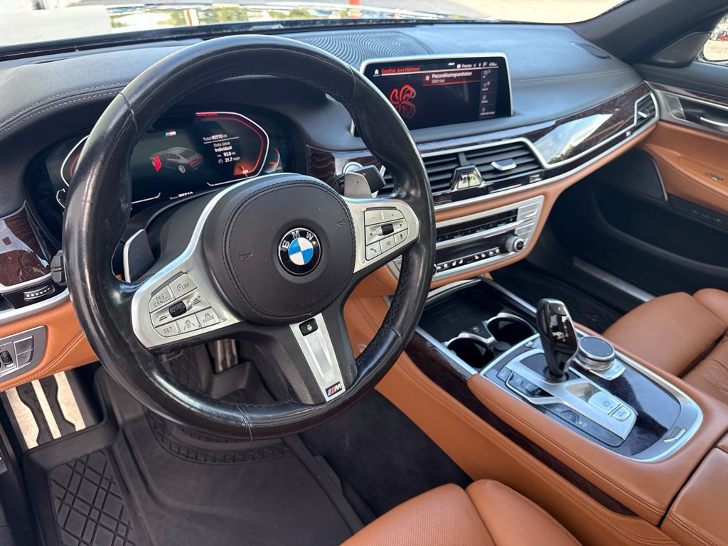 Used 2022 BMW 750i xDrive w/ M Sport Package AWD/4WD image 22