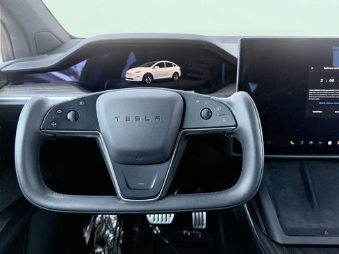 Used 2023 Tesla Model X image 75