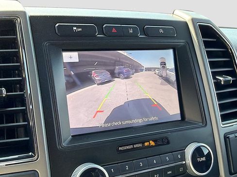 Used 2020 Ford Expedition XLT w/ Equipment Group 202A RWD image 10