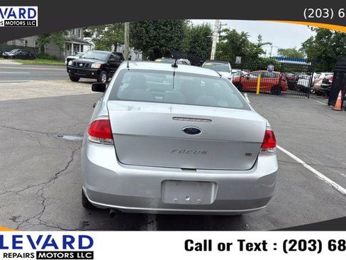 Used 2010 Ford Focus SE image 6