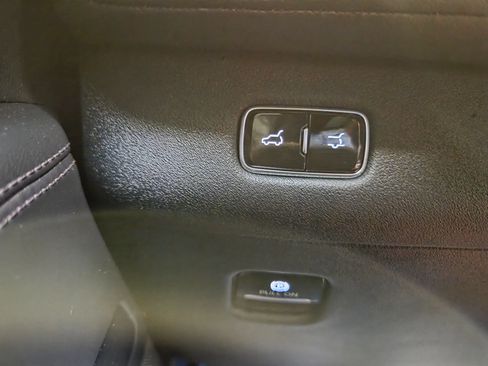 Used 2025 Lincoln Navigator L Reserve w/ Jet Appearance Package AWD/4WD image 21