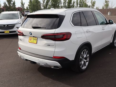 Used 2023 BMW X5 xDrive40i w/ Premium Package AWD/4WD image 7