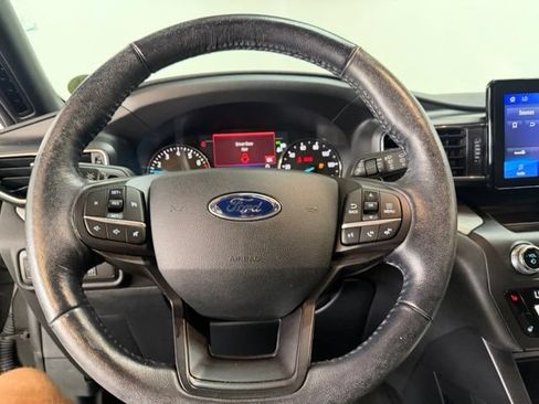 Used 2020 Ford Explorer XLT w/ Equipment Group 202A RWD image 26