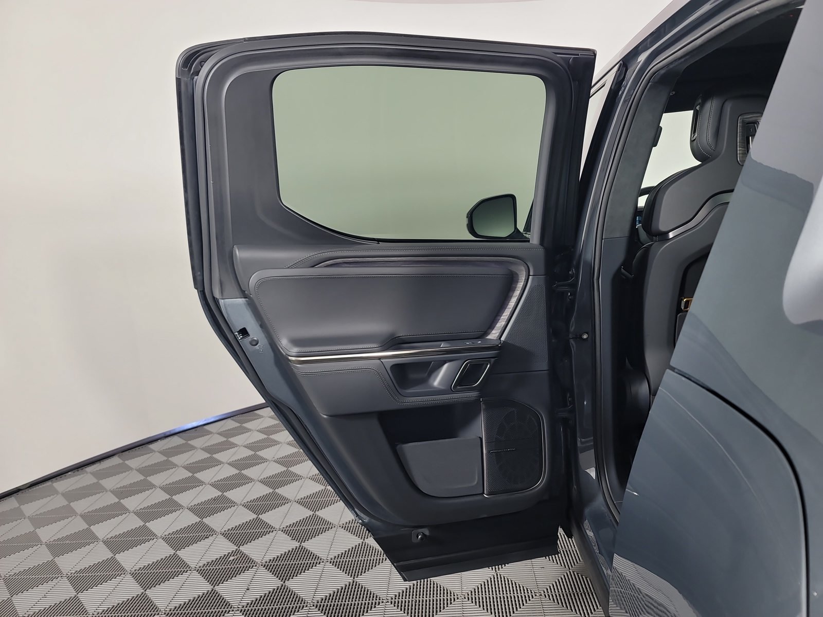 Used 2022 Rivian R1T Adventure AWD/4WD image 17