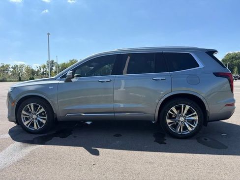 Used 2023 Cadillac XT6 Premium Luxury w/ Technology Package FWD image 13