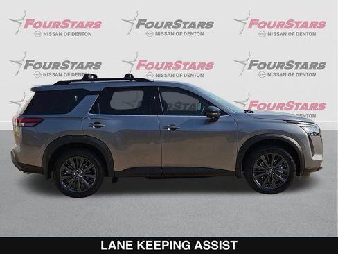 New 2026 Nissan Pathfinder SL FWD image 3
