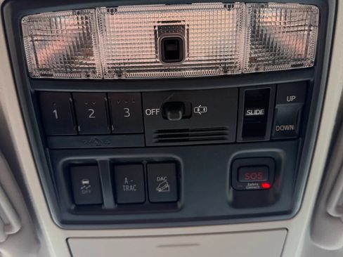 Used 2017 Toyota 4Runner Limited AWD/4WD image 29