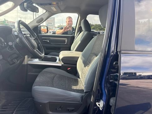 Used 2017 RAM 1500 Big Horn AWD/4WD image 9
