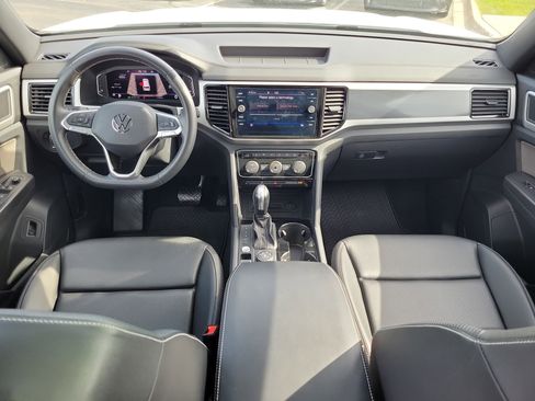 Used 2023 Volkswagen Atlas Cross Sport SEL image 18