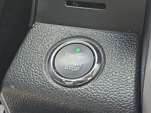 Used 2019 Ford F150 Lariat image 29